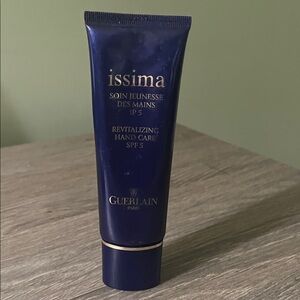 Guerlain 💜 Issima  Hand Care SPF 5